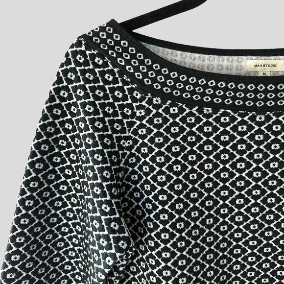 MAX STUDIO | NWOT | BLACK AND WHITE IKAT PRINT DRESS | SIZE MEDIUM - Picture 3 of 10